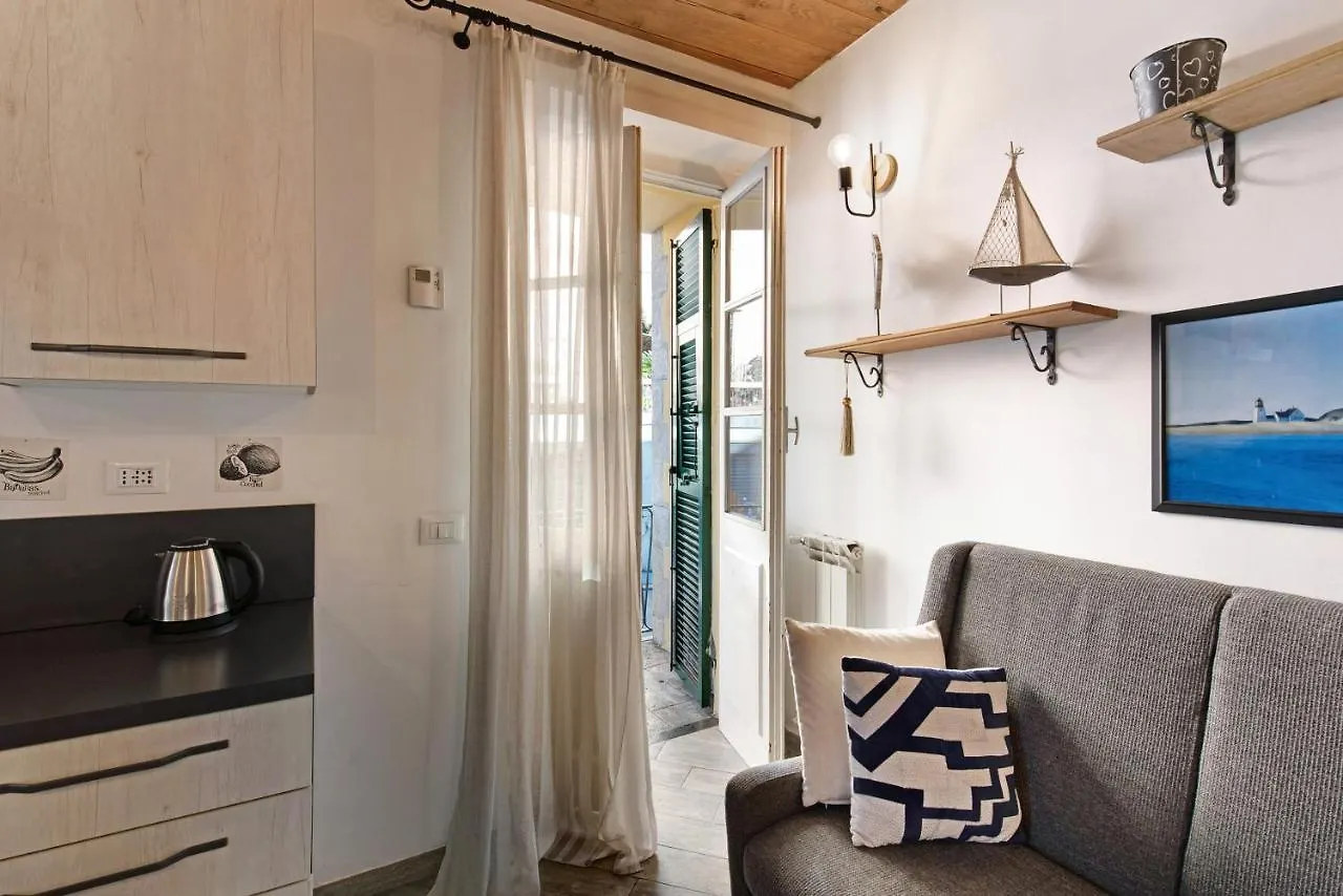 La Casa Del Sole Nel Borgo Apartman Genova
