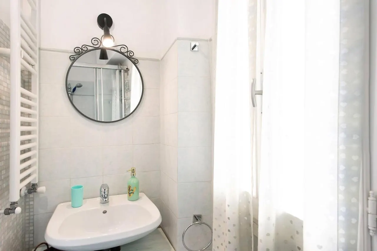 La Casa Del Sole Nel Borgo Apartman Genova