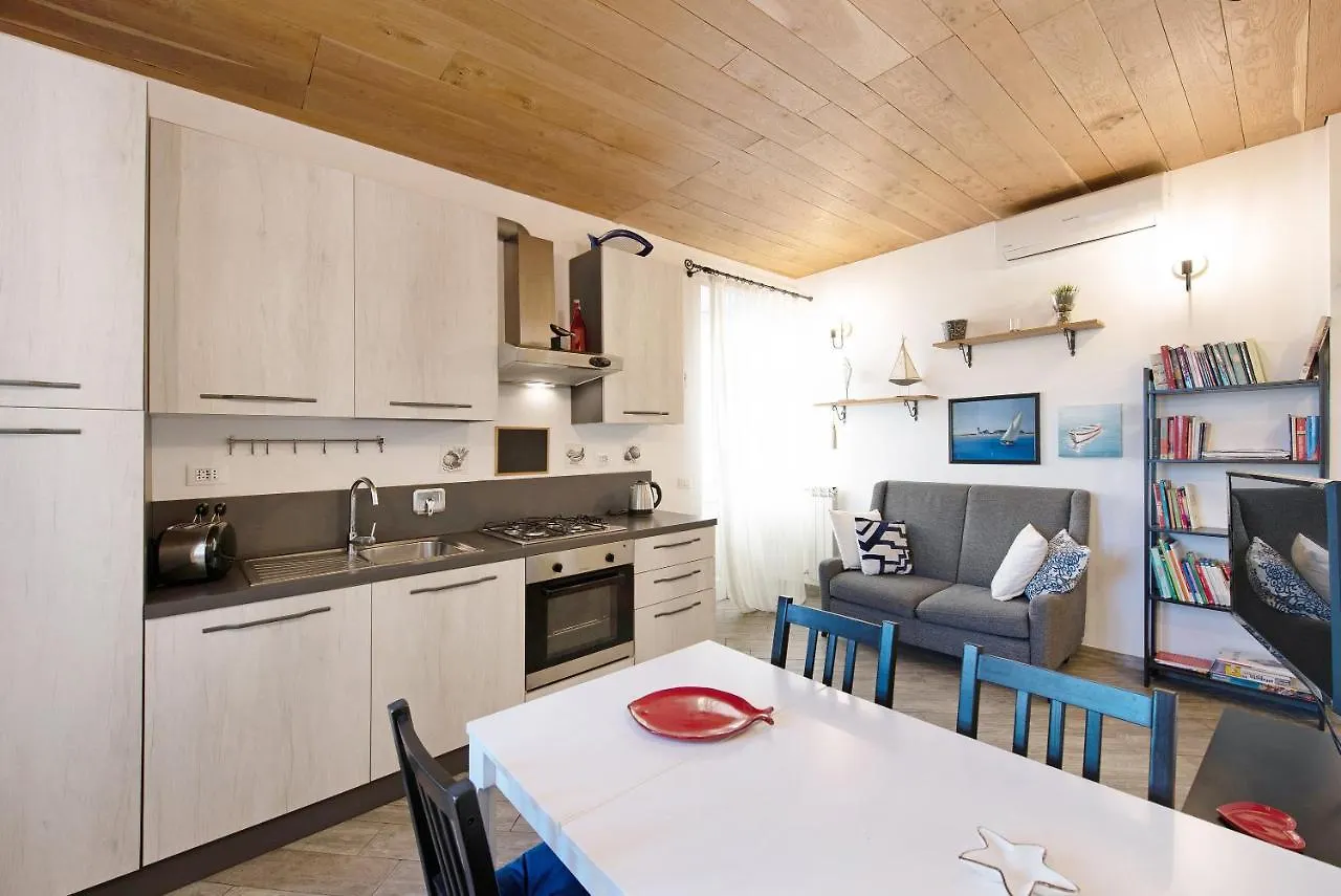 La Casa Del Sole Nel Borgo Apartman Genova